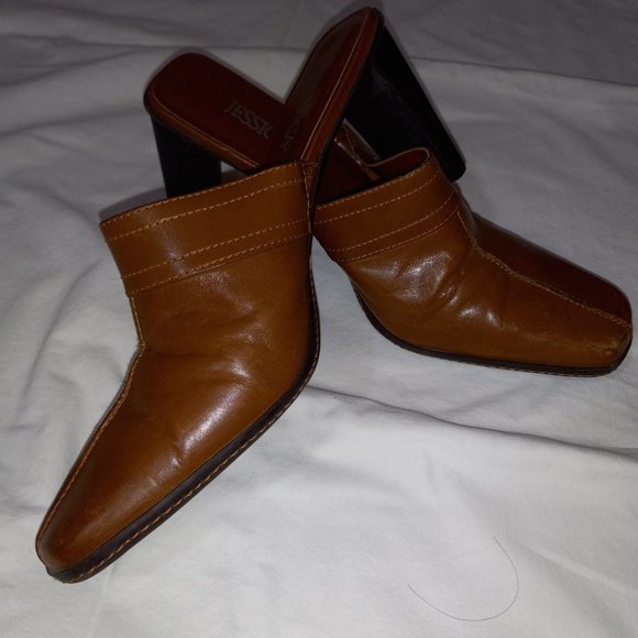 Caramel-Tan leather mules, genuine leather, US women's size 9.5-10 shoe, 3" heel - Picture 10 of 16